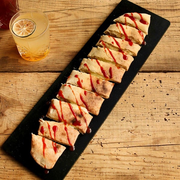 Calzone mozzarissimo - Sauce piquante Firelli ®